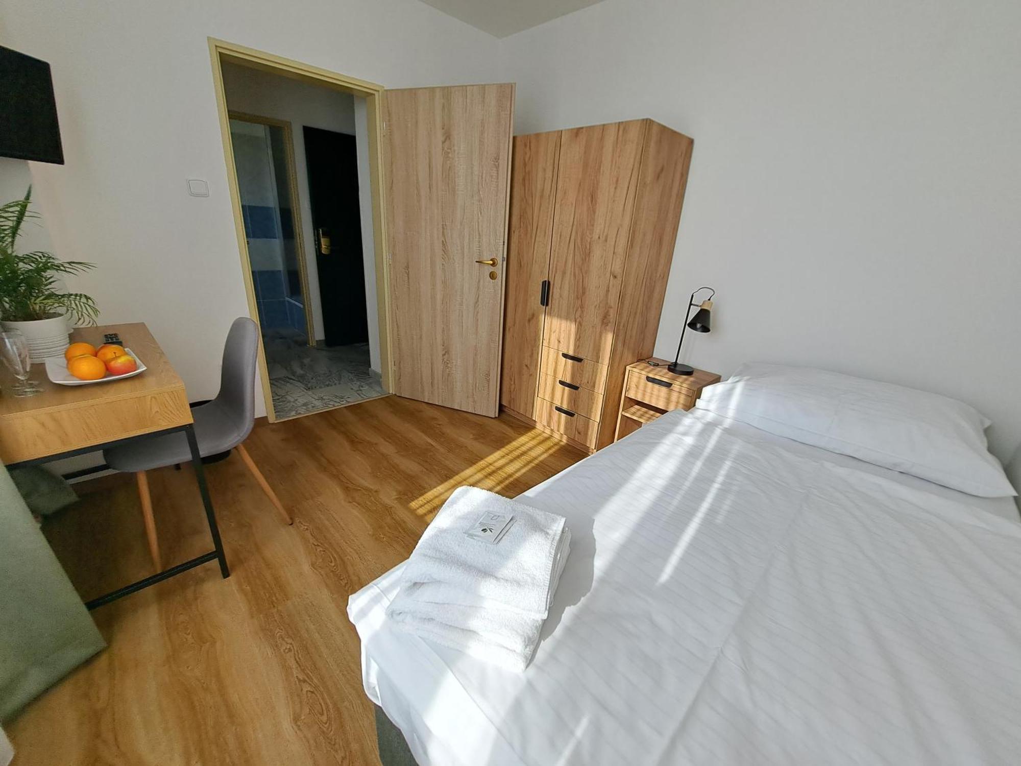 Legie 3* Praha